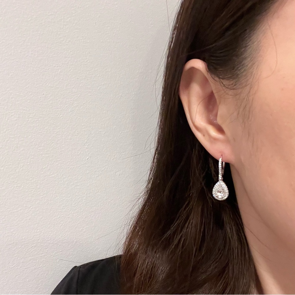 NEW Elegant Silver Teardrop Halo Leverback Earrings